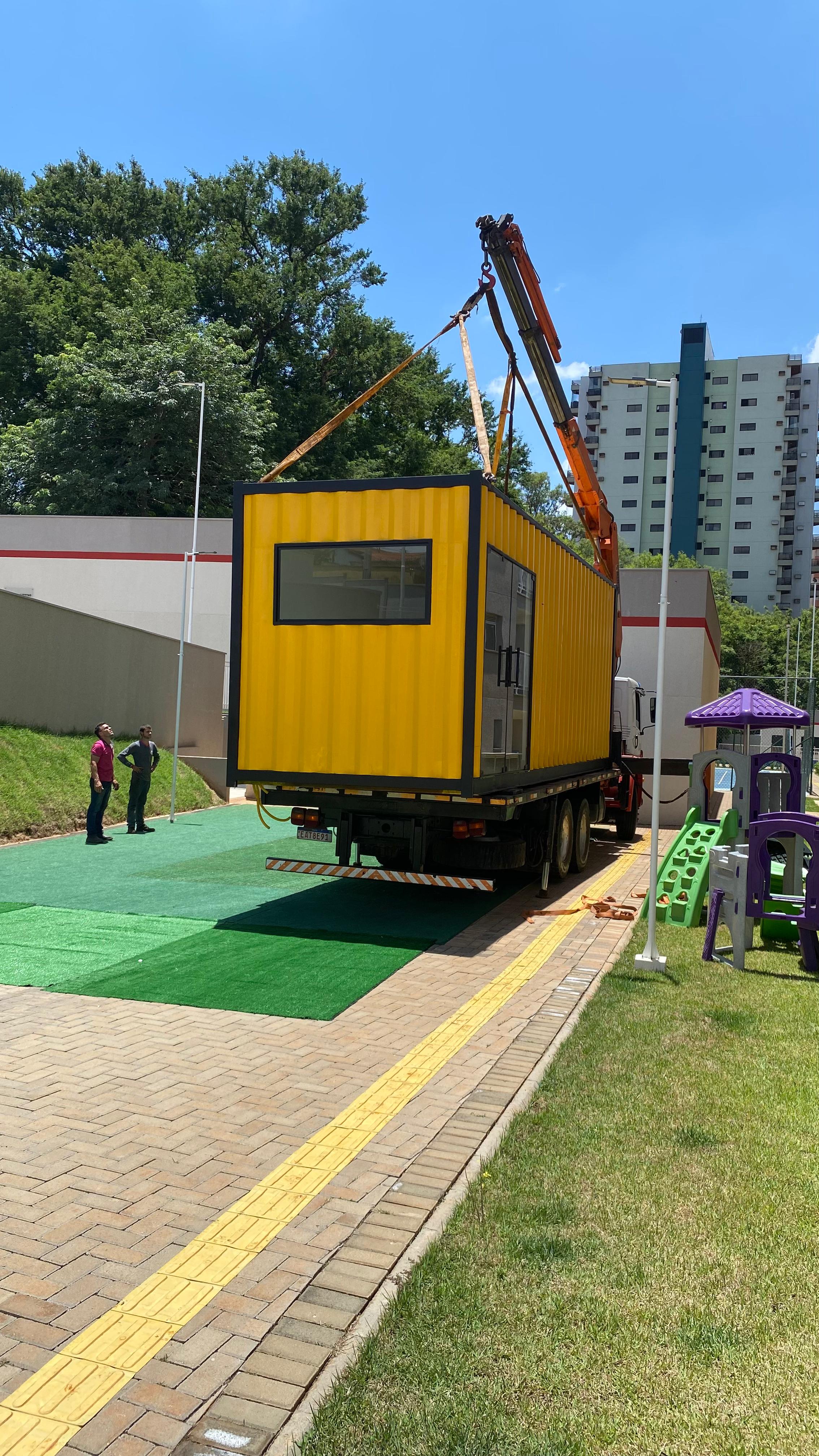 Inauguração da Primeira Loja